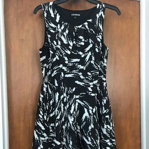 Black&white skater dress